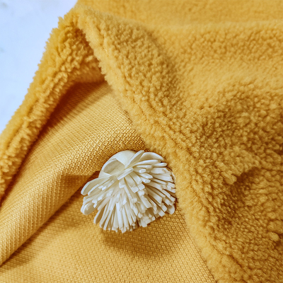 Sherpa feito malha urdidura para tosar o jacquard 100% amarelo do poliéster da tela para o vestuário