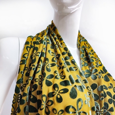 Tela coreana 140gsm de veludo do teste padrão de flor para o lenço do desgaste de mulheres